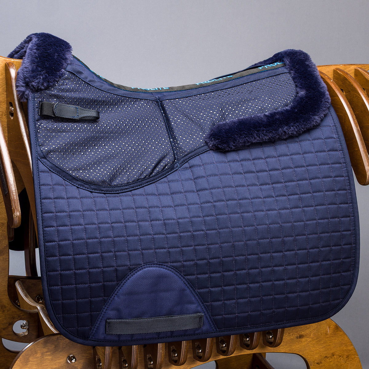Fleece Trim Adjustable Dressage Saddlecloth
