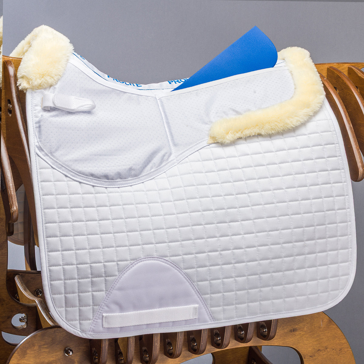 Fleece Trim Adjustable Dressage Saddlecloth