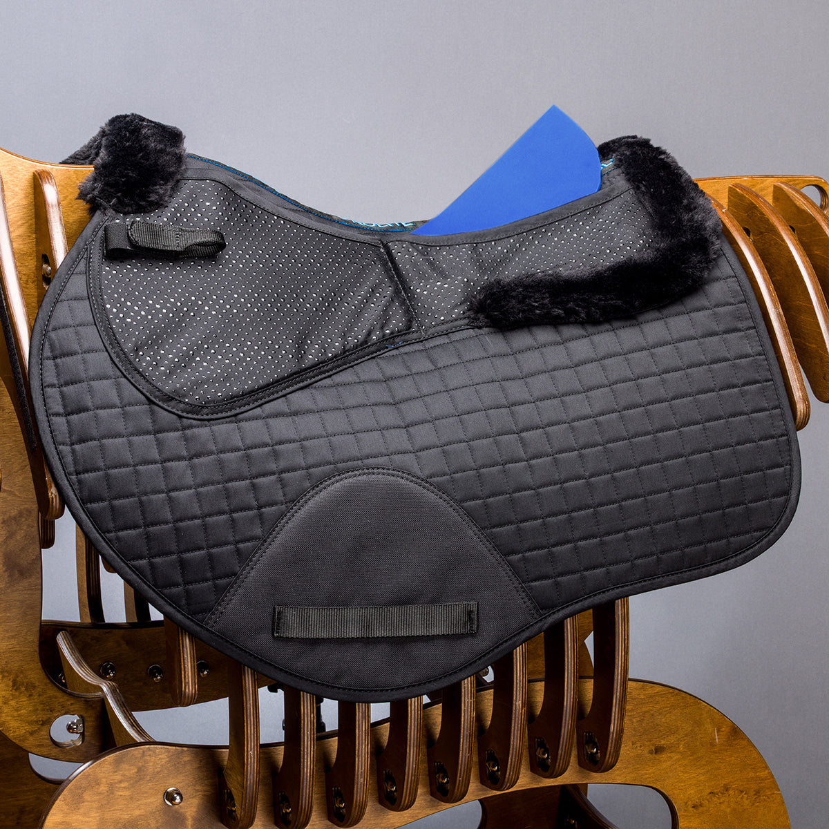 Fleece Trim Adjustable Jump Saddlecloth