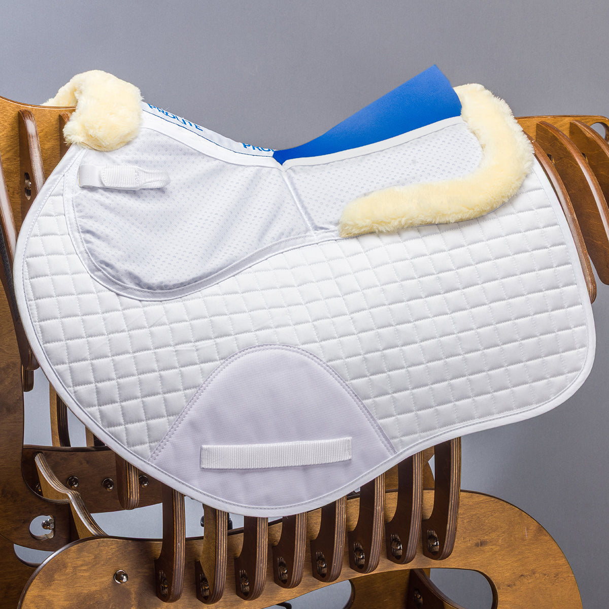 Fleece Trim Adjustable Jump Saddlecloth