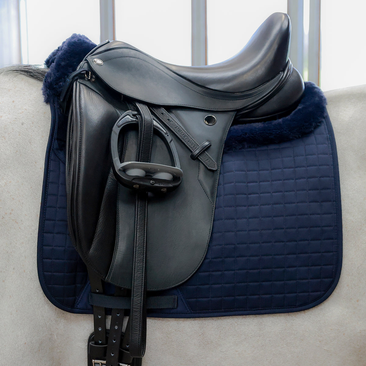 Fleece Trim Adjustable Dressage Saddlecloth