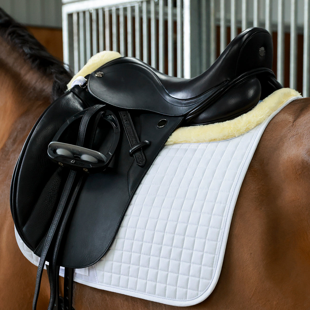 Fleece Trim Adjustable Dressage Saddlecloth